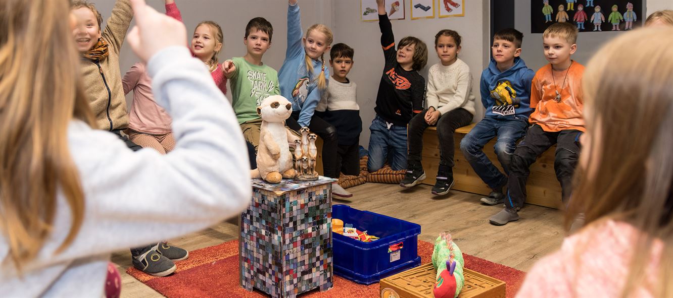 Schüler lernen gemeinsam