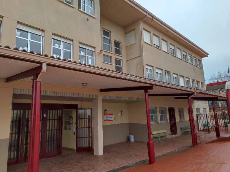 Spanisches Schulgebäude